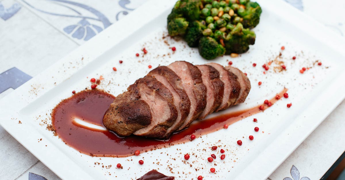 Delicious Beef Tenderloin Recipes for Elegant Holiday Feasts and Intimate Gatherings